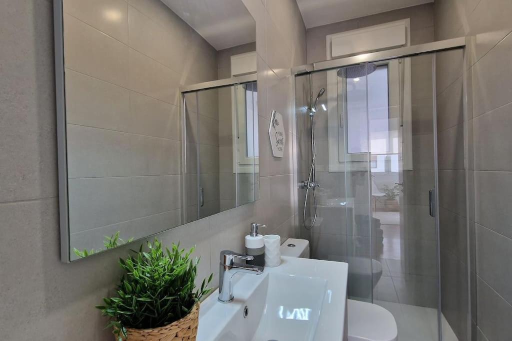 Cozy Apartment In The City Center By Aloha Bilbao Bagian luar foto